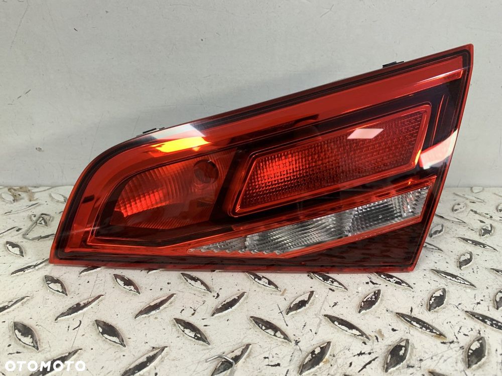 TYLNA LAMPA PRAWA W KLAPE AUDI A3 LIFT 8V4 5 16- DRZWI SPORTBACK ORYGINALNA 8V4945076 - 2