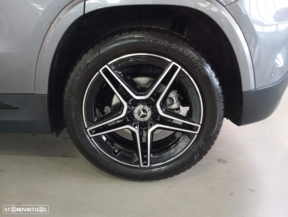 Mercedes-Benz GLA 180 d AMG Line - 20