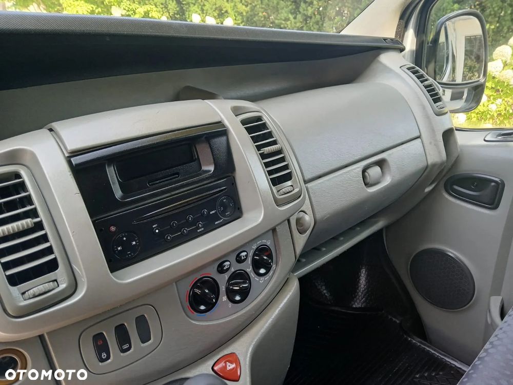 Renault TRAFIC - 7