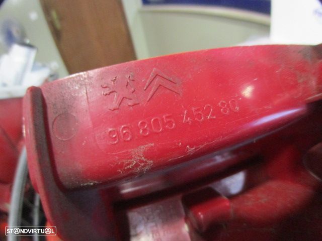 Farol Tras 9680545280 PEUGEOT PARTNER 7J TEPEE 2011 1.6 98CV 5 CINZA ESCURA ESQ ORIGINAL Danificado - 4