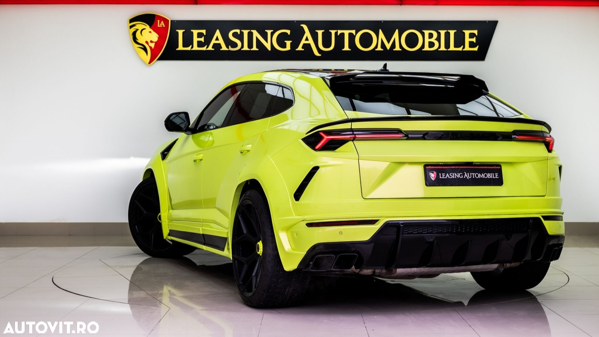 Lamborghini URUS Standard - 7