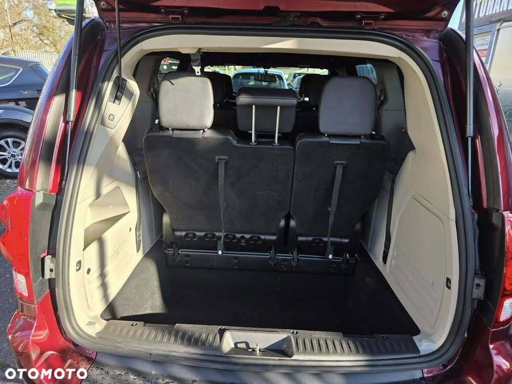 Dodge Grand Caravan - 27