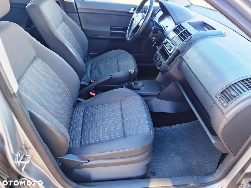 Volkswagen Polo 1.2 Entry - 12