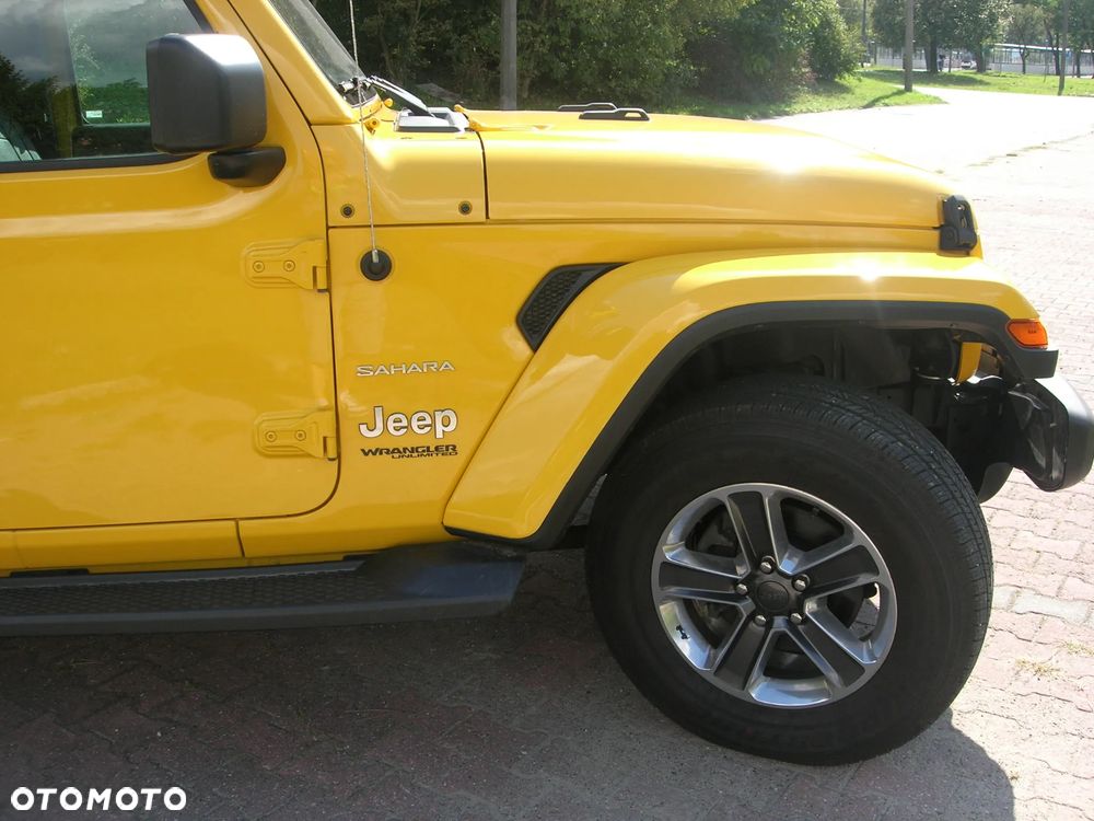 Jeep Wrangler - 10