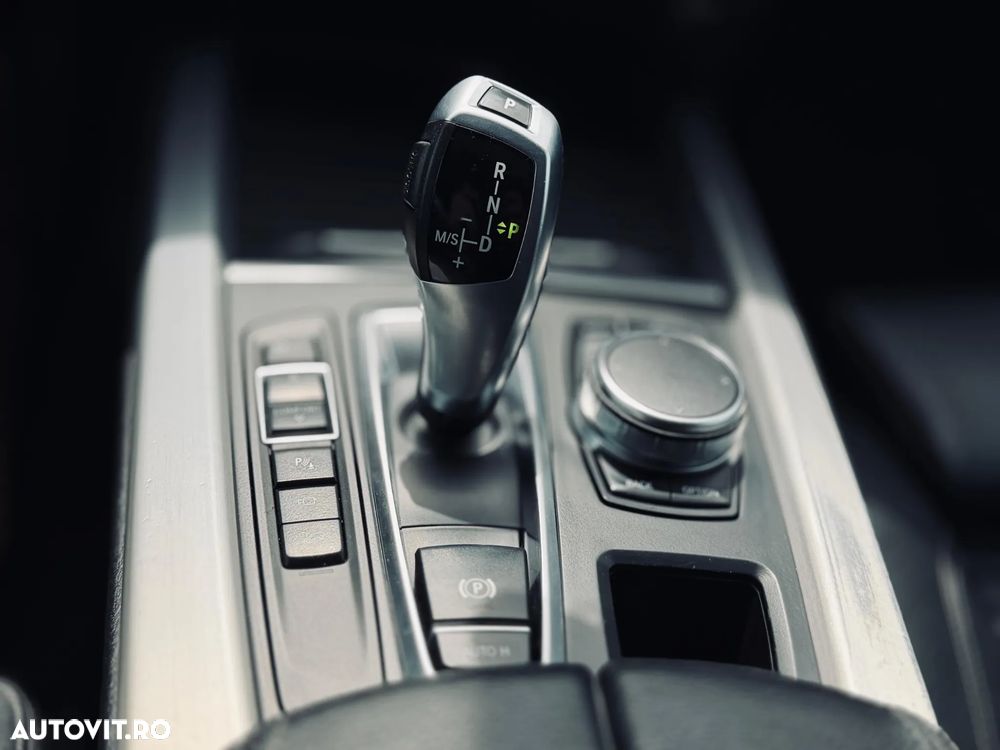 BMW X5 xDrive40d - 16