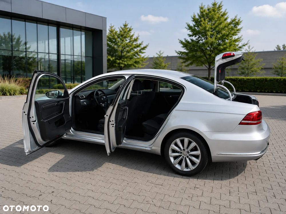Volkswagen Passat 2.0 TDI Comfortline - 7