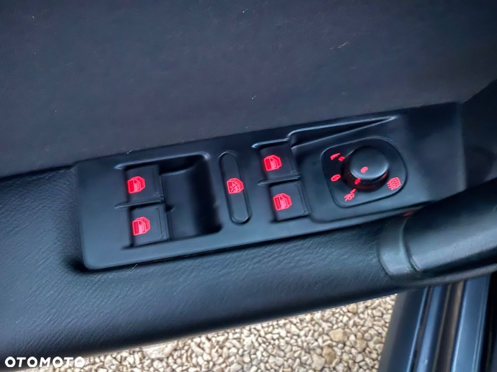 Volkswagen Passat - 11