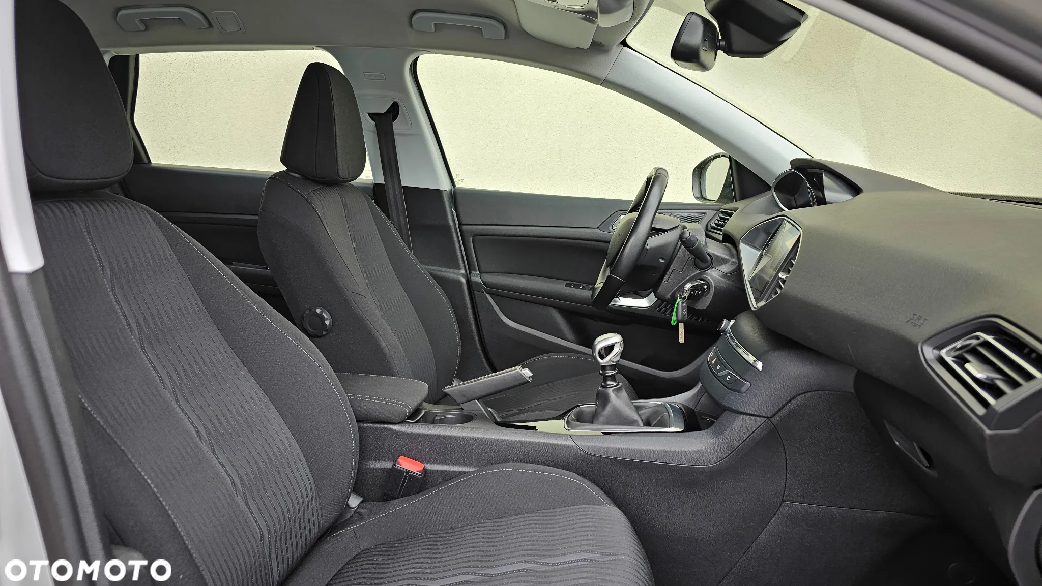Peugeot 308 SW 1.6 BlueHDi Business Line S&S - 17