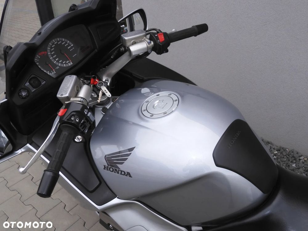 Honda ST - 37