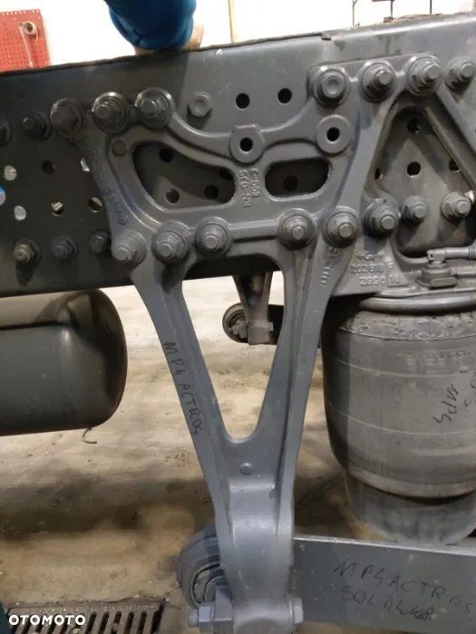 Stabilizator z łącznikiem Mercedes Actros MP4 - 4