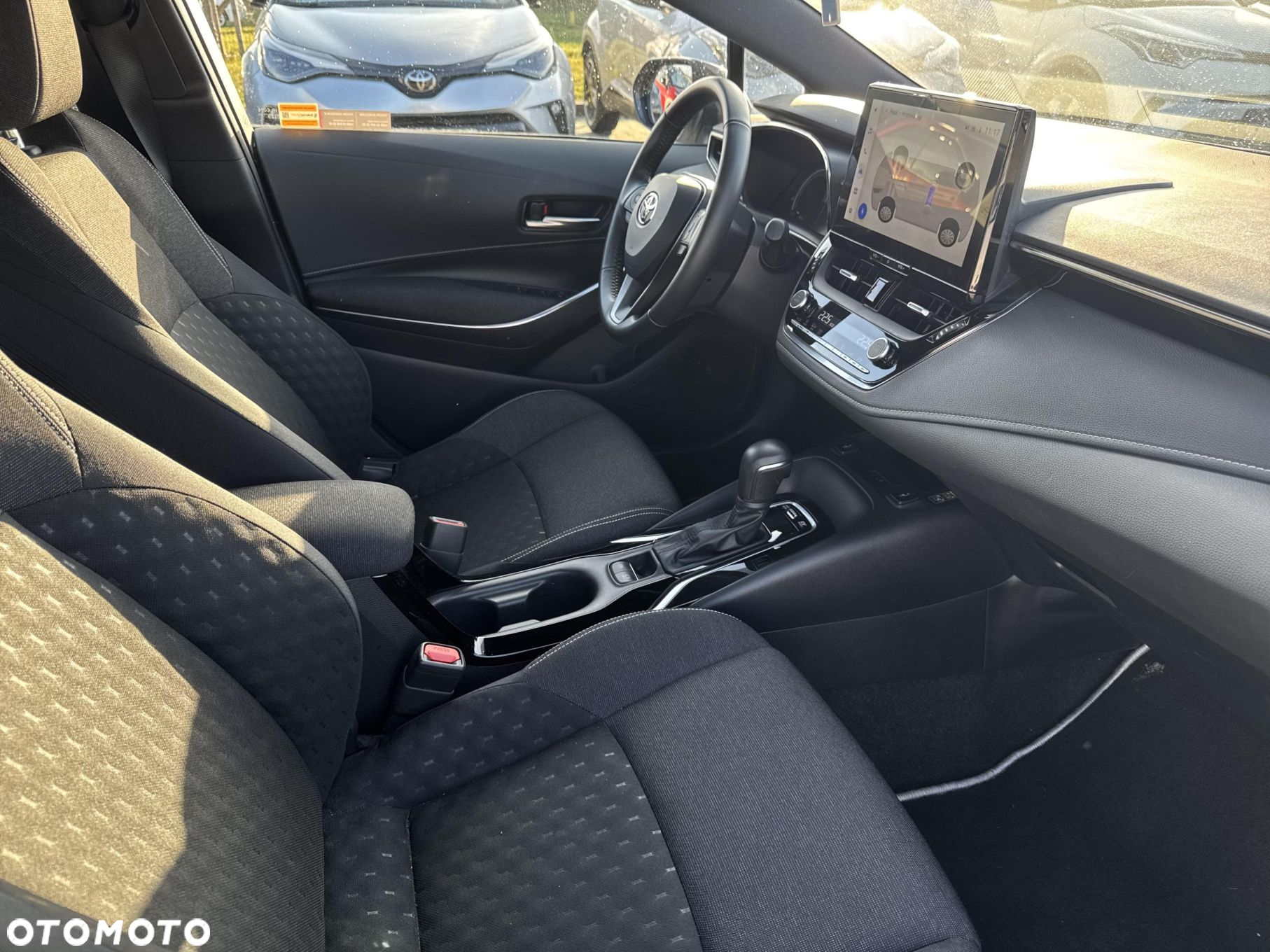 Toyota Corolla 1.8 Hybrid Comfort - 9