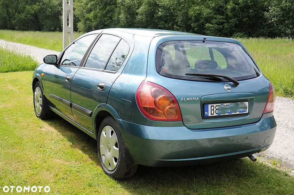 Nissan Almera 1.5 Visia + - 34