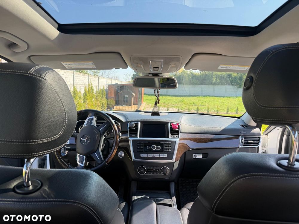 Mercedes-Benz GL - 11