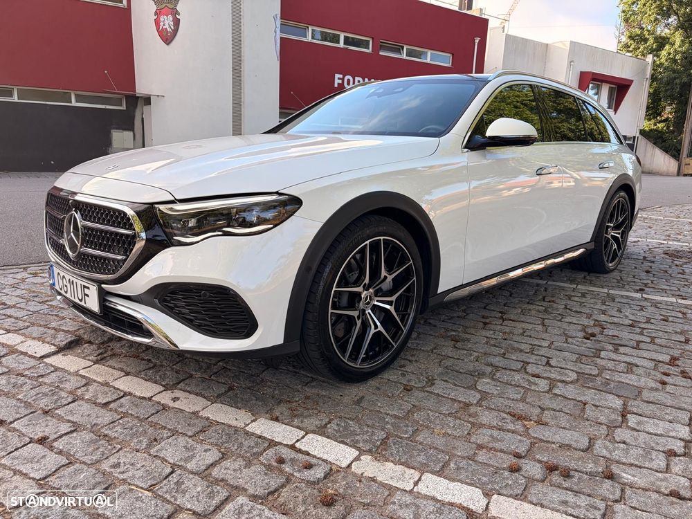 Mercedes-Benz E 300 - 1