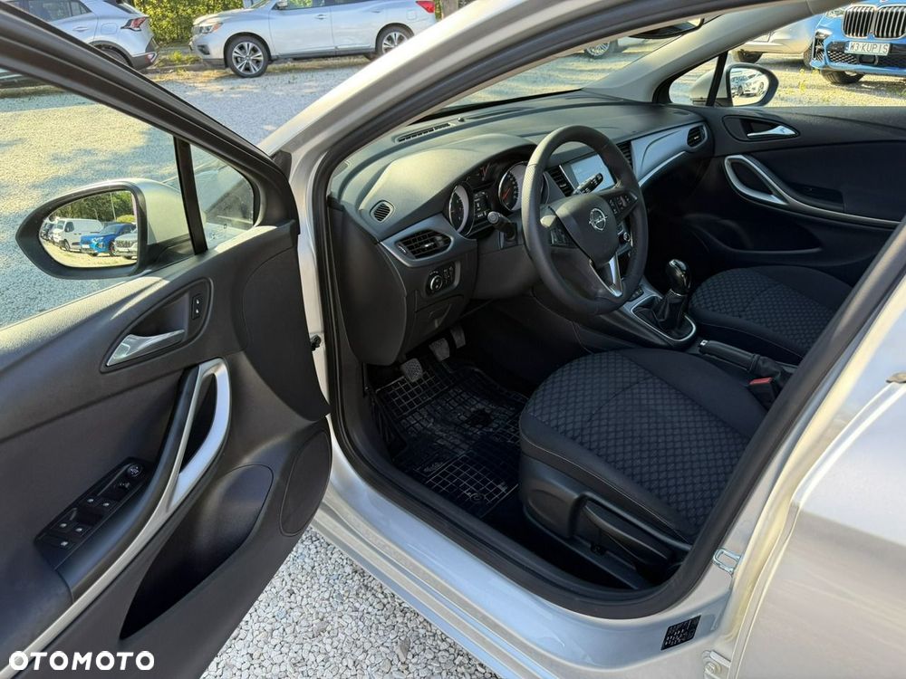 Opel Astra 1.4 T Enjoy S&S - 9