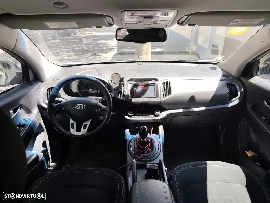 Kia Sportage 2,0 CRDI AWD Vision - 5