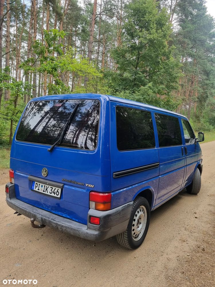 Volkswagen Multivan - 32