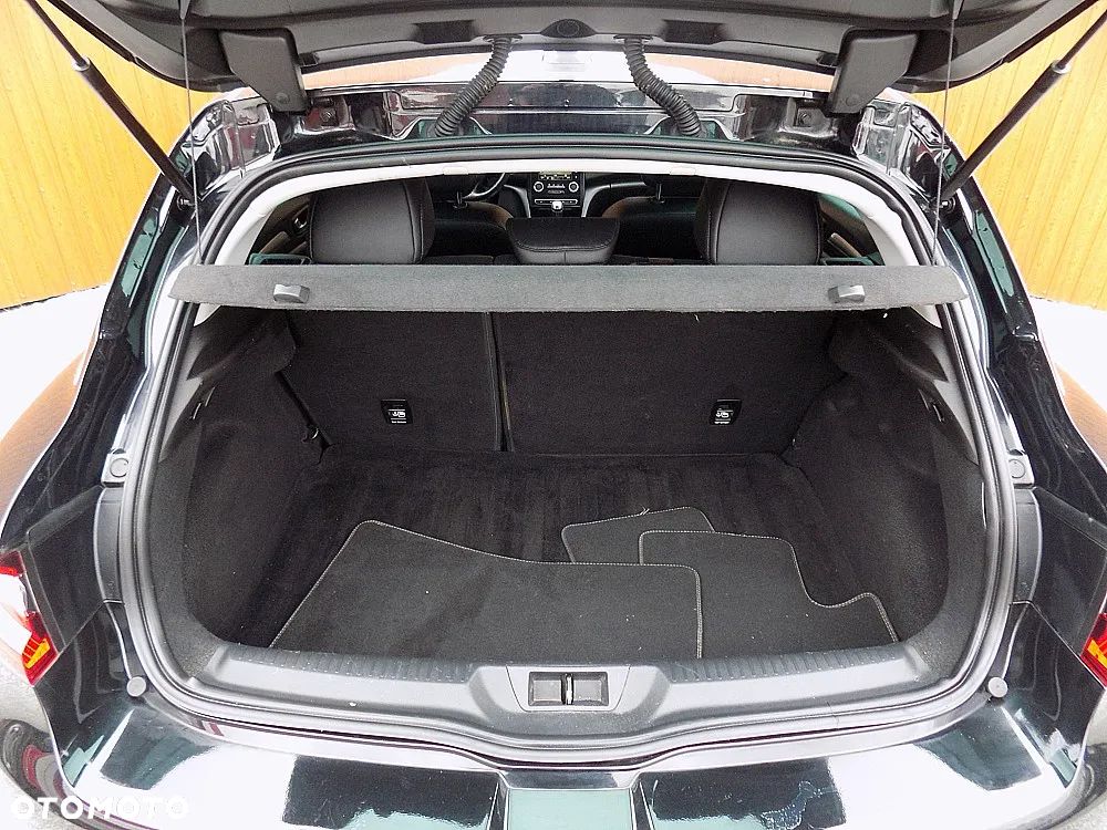 Renault Megane Grandtour ENERGY TCe 115 Start & Stopp Bose Edition - 23
