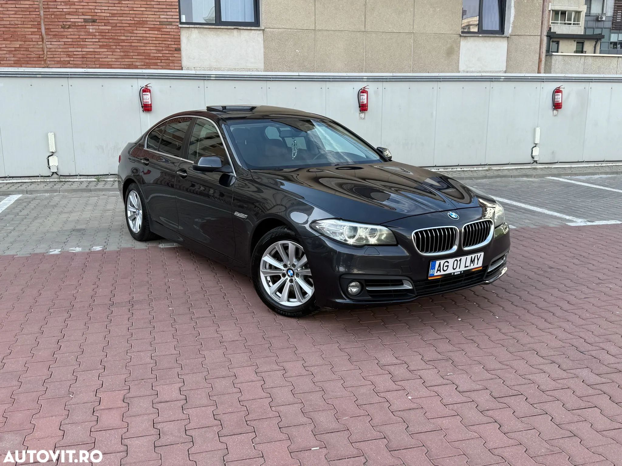 BMW Seria 5 520d xDrive AT - 1