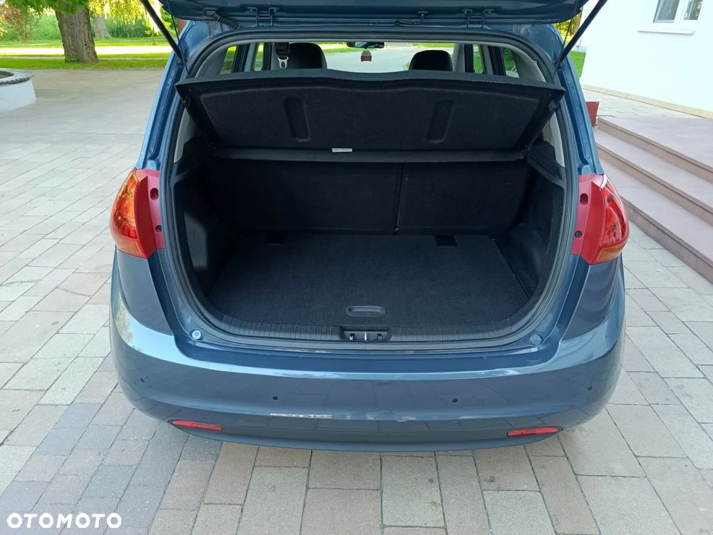 Kia Venga 1.4 CVVT Dream Team Edition - 36