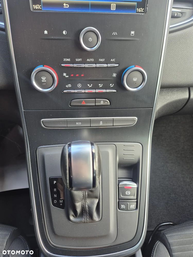 Renault Grand Scenic - 17
