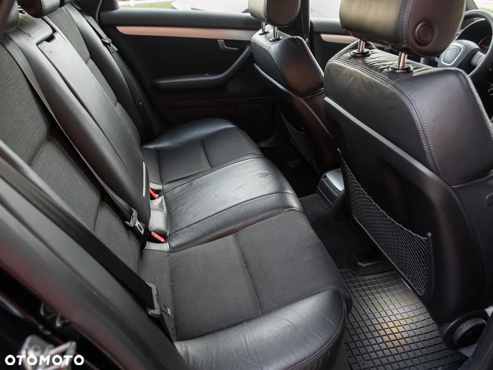 Audi A4 Avant 3.0 TDI Quattro - 23