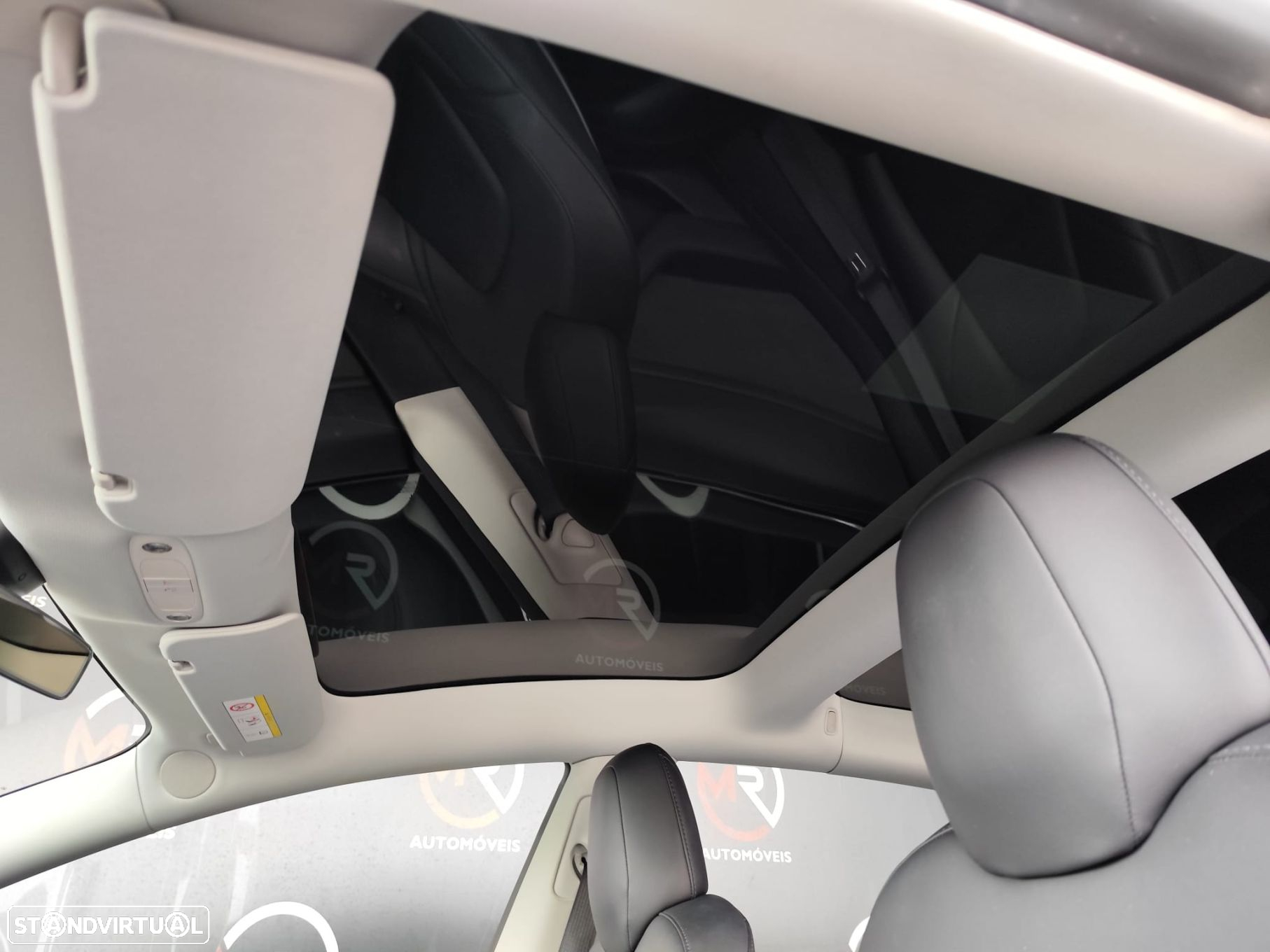 Tesla Model 3 - 25