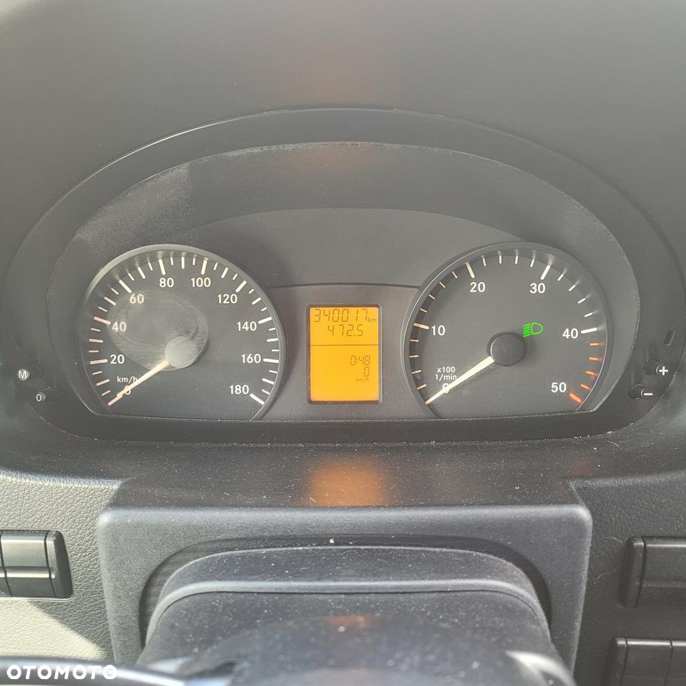 Mercedes-Benz Sprinter - 12