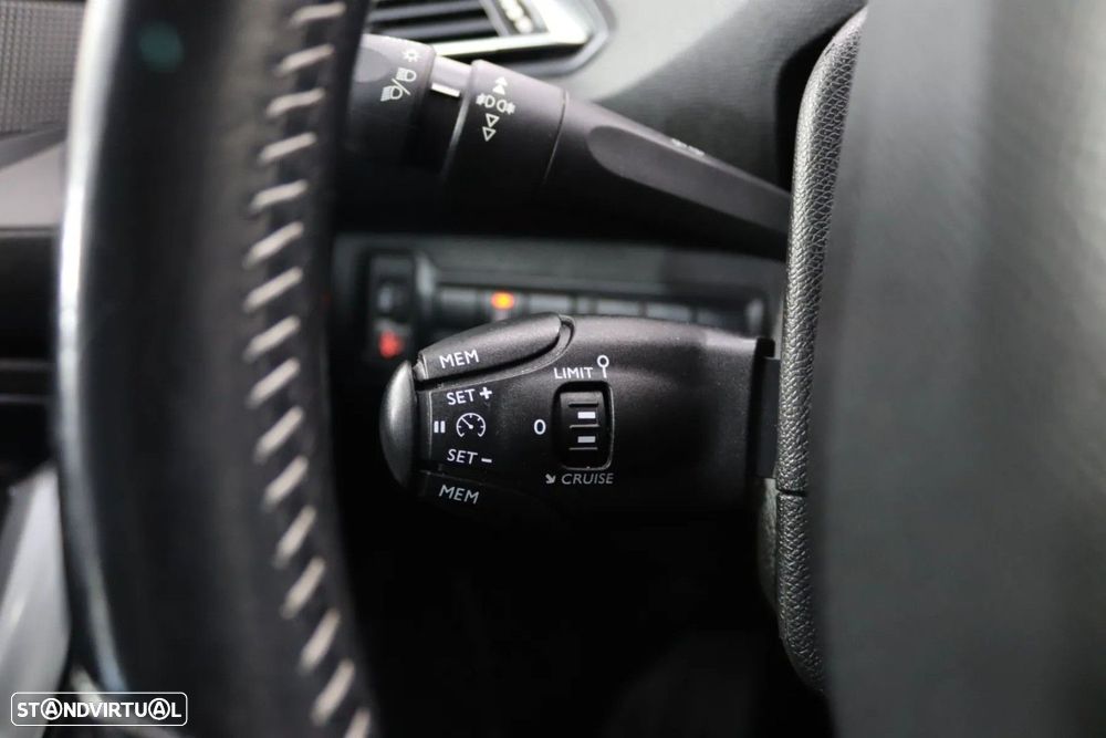 Peugeot 308 1.2 PureTech Active - 12