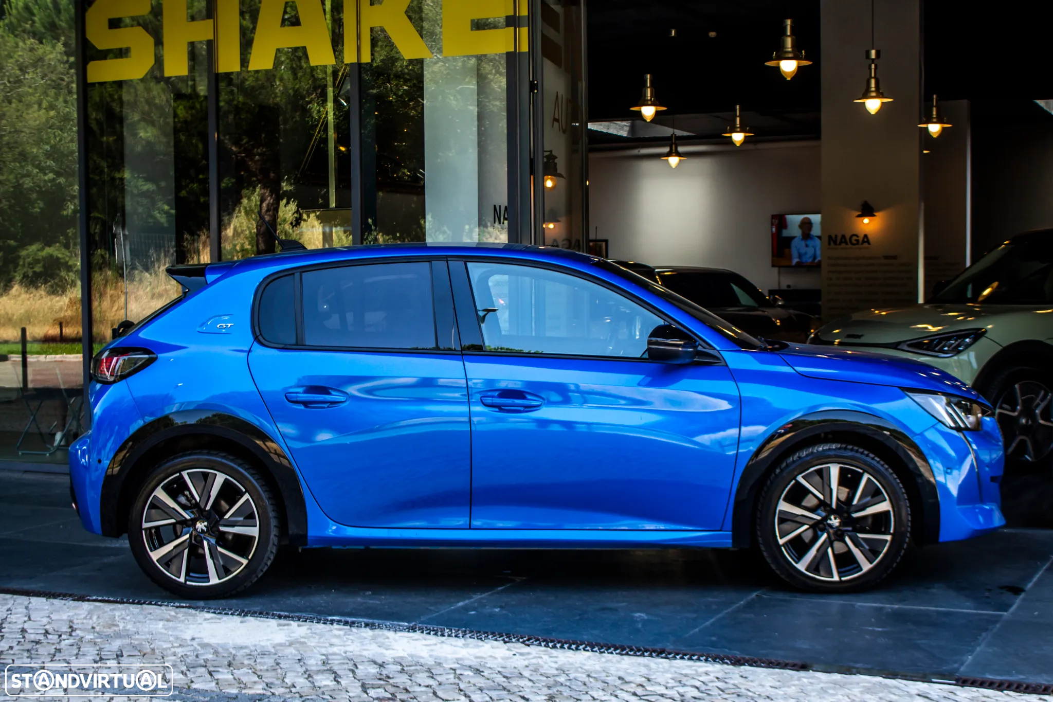Peugeot 208 1.2 PureTech GT EAT8 - 5