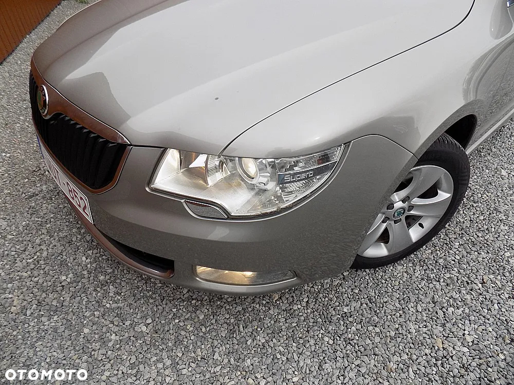 Skoda Superb 2.0 TDI 4x4 Elegance - 23