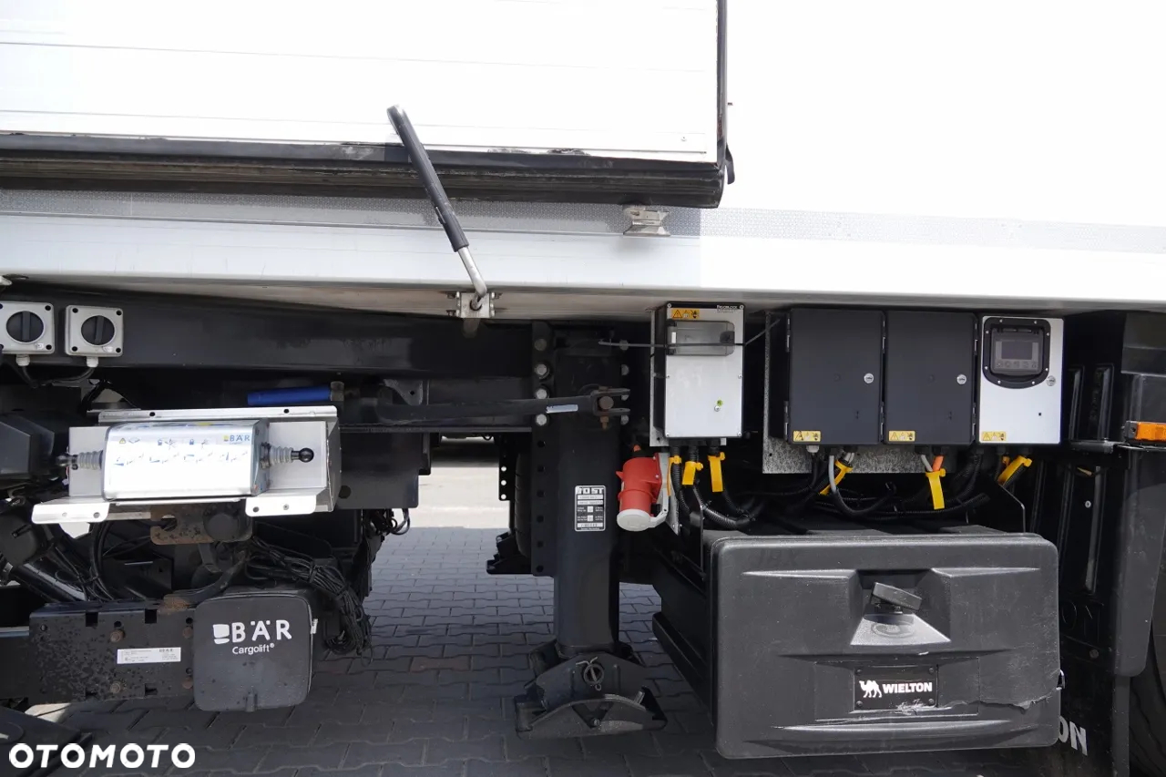 Scania P 410 / CHŁODNIA / ZESTAW TANDEM / PRZEJAZDOWY / 3x Agregat THERMO KING - FRIGO BLOCK / 3x WINDA ZAŁADOWCZA / MUTITEMPERATURA  PO ZŁOTYM KONTRAKCIE SERWISOWYM - 23