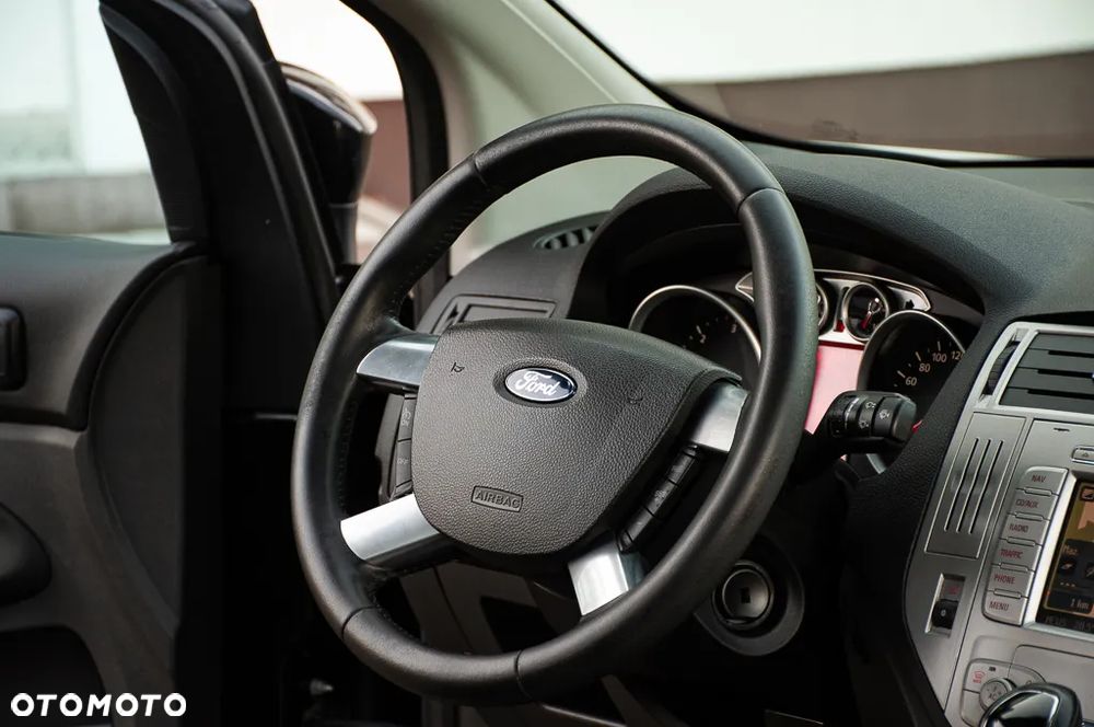 Ford Kuga 2.0 TDCi 4WD Titanium - 26