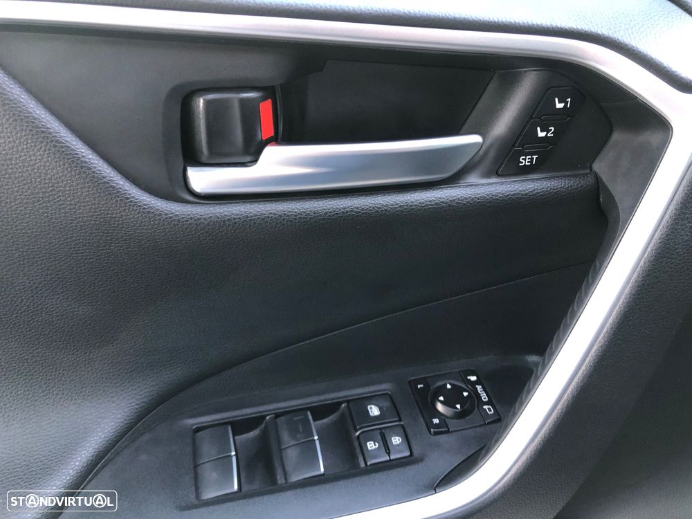 Toyota RAV4 2.5 HDF Exclusive P.Luxury - 33