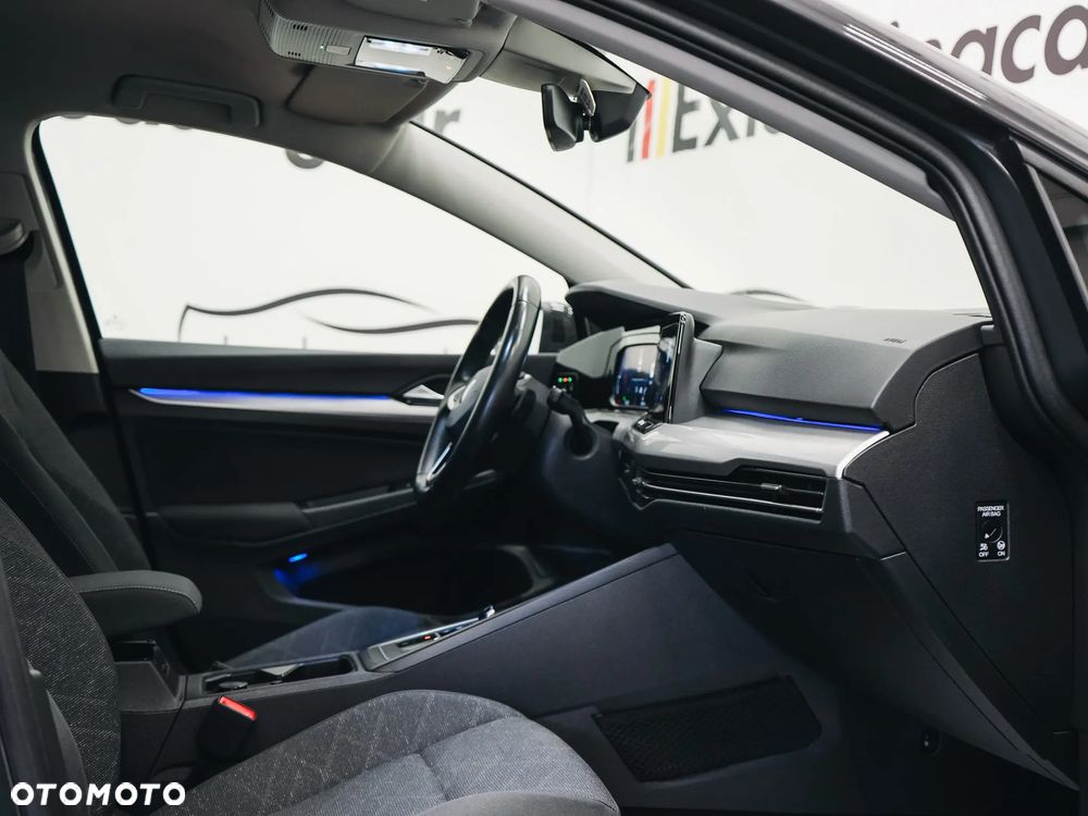 Volkswagen Golf - 39