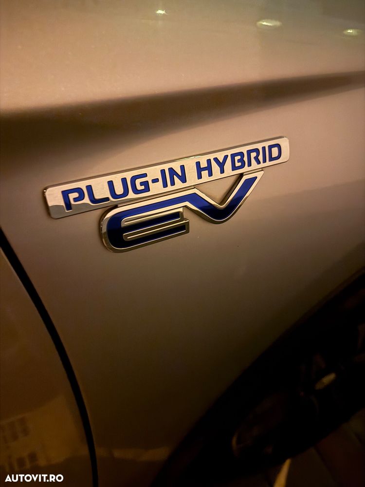 Mitsubishi Outlander - 7
