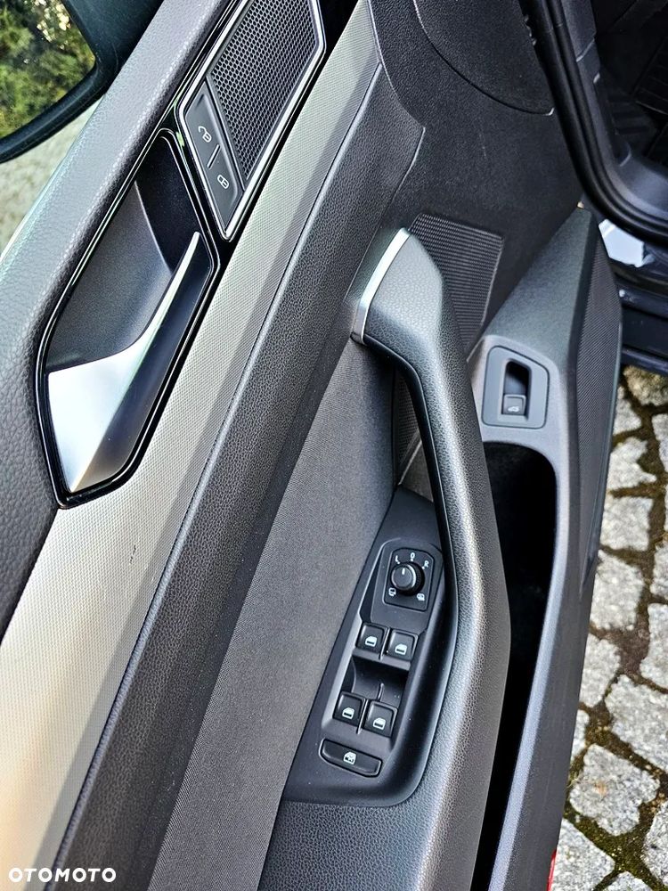 Volkswagen Passat - 22