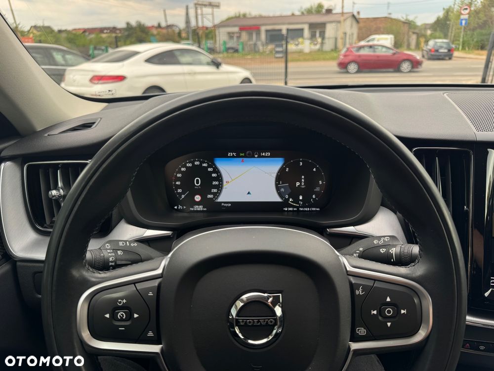Volvo XC 60 B4 D AWD Inscription - 11