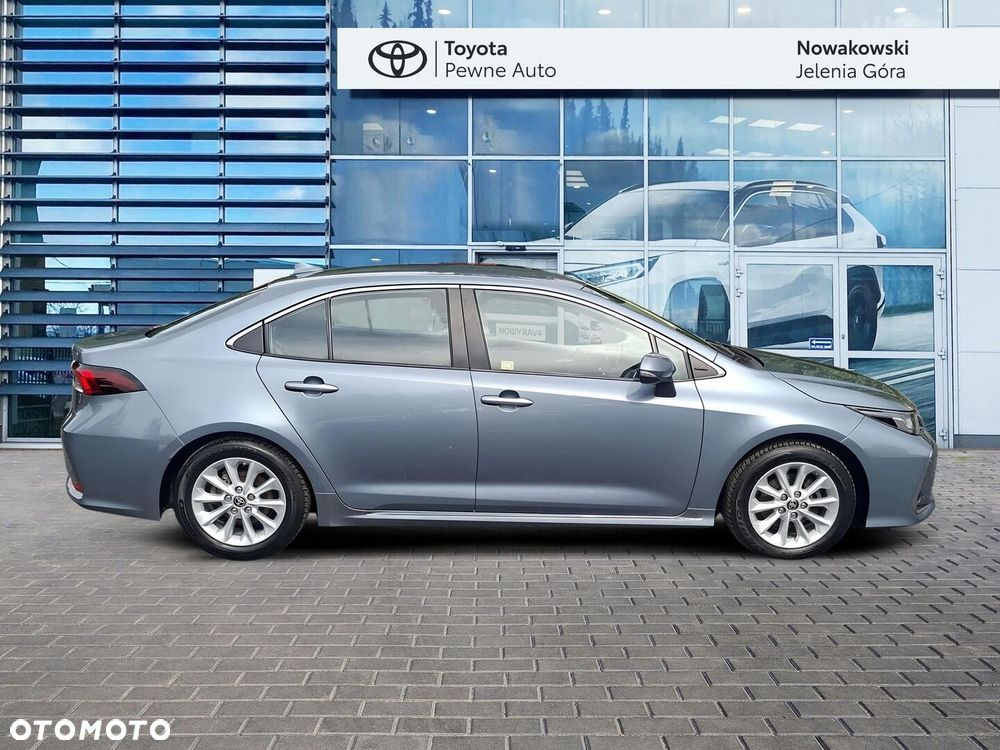 Toyota Corolla - 4