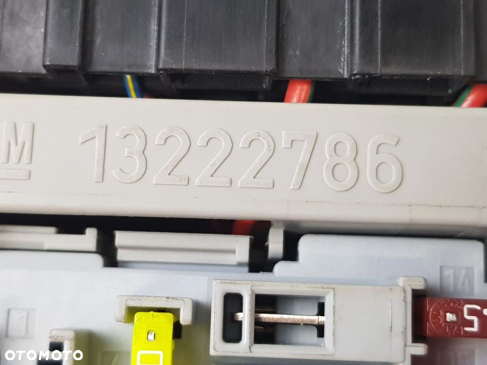 Moduł Skrzynka bezpieczników Chevrolet Cruze 13222786 - 9