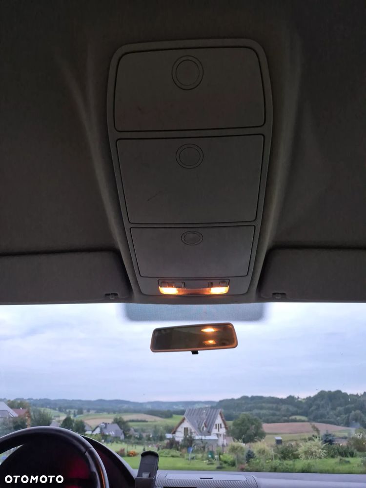 Volkswagen Touran 1.9 TDI Trendline - 15