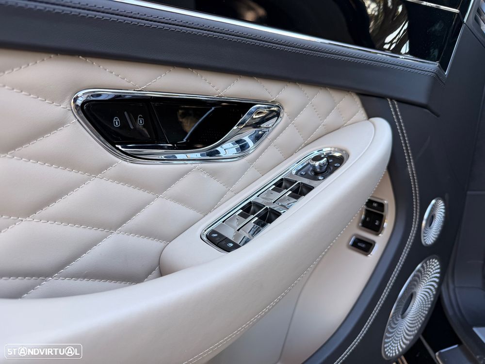 Bentley Continental V8 Azure - 19