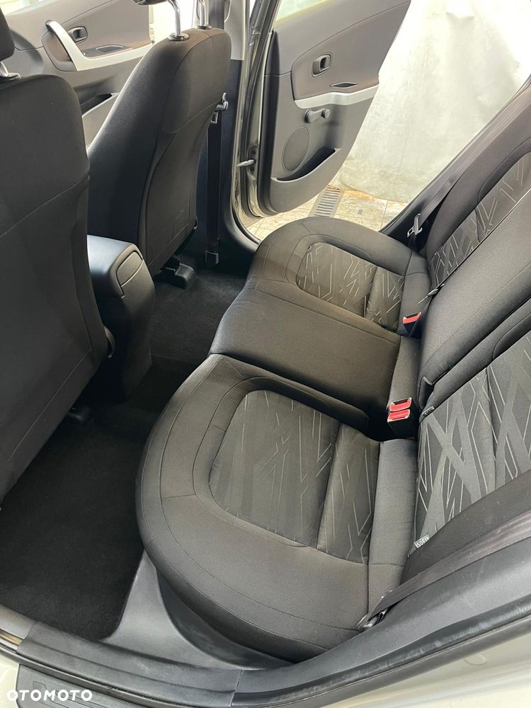 Kia Ceed 1.6 GDI ISG UEFA EURO 2016 - 25