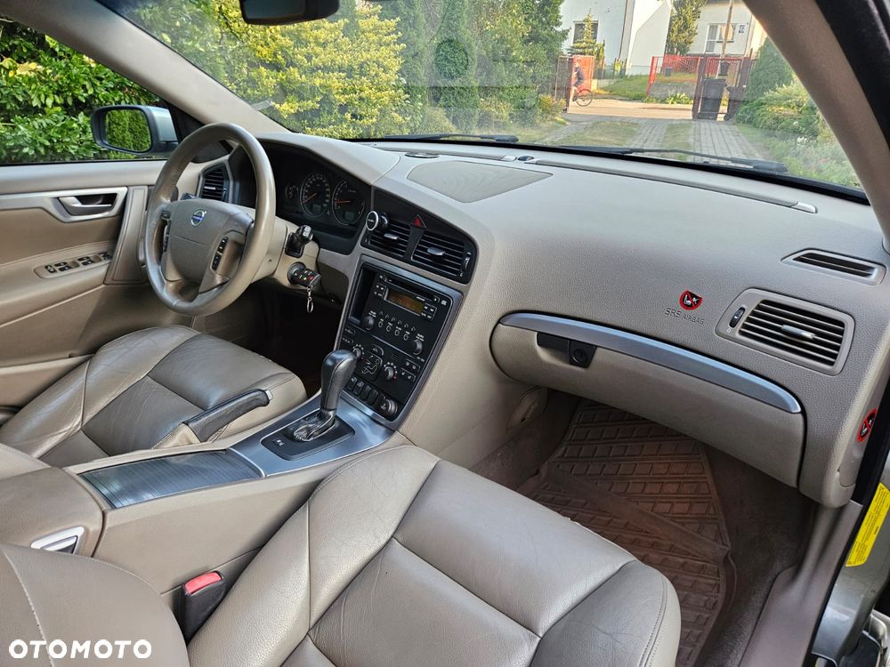 Volvo V70 2.5T AWD Summum - 38