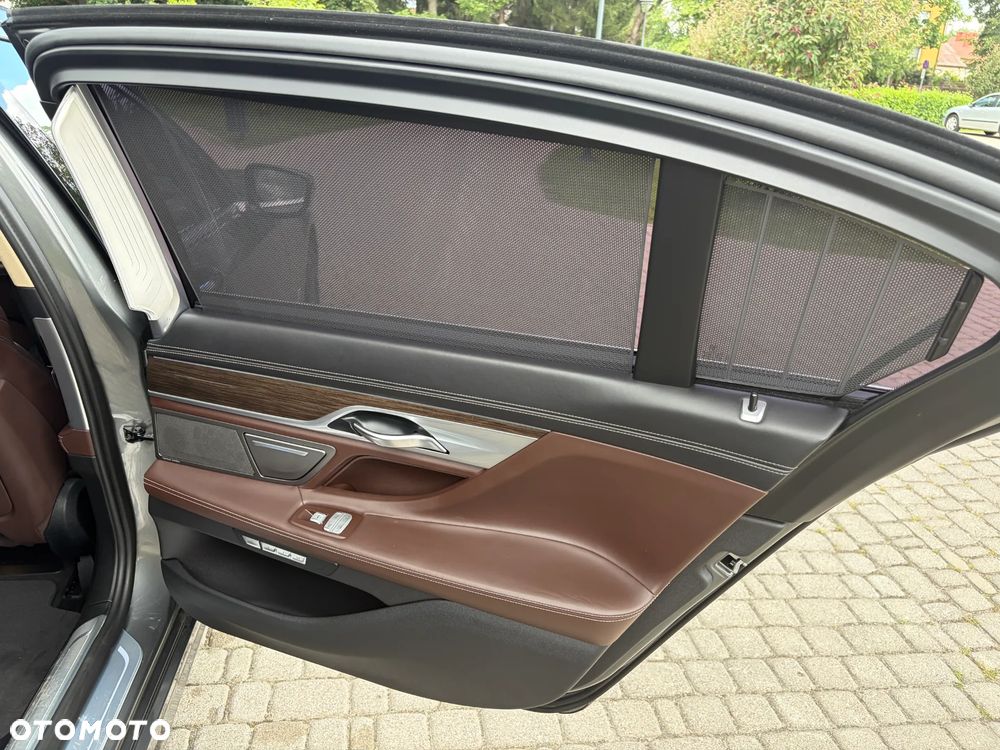 BMW Seria 7 740Le iPerformance - 20