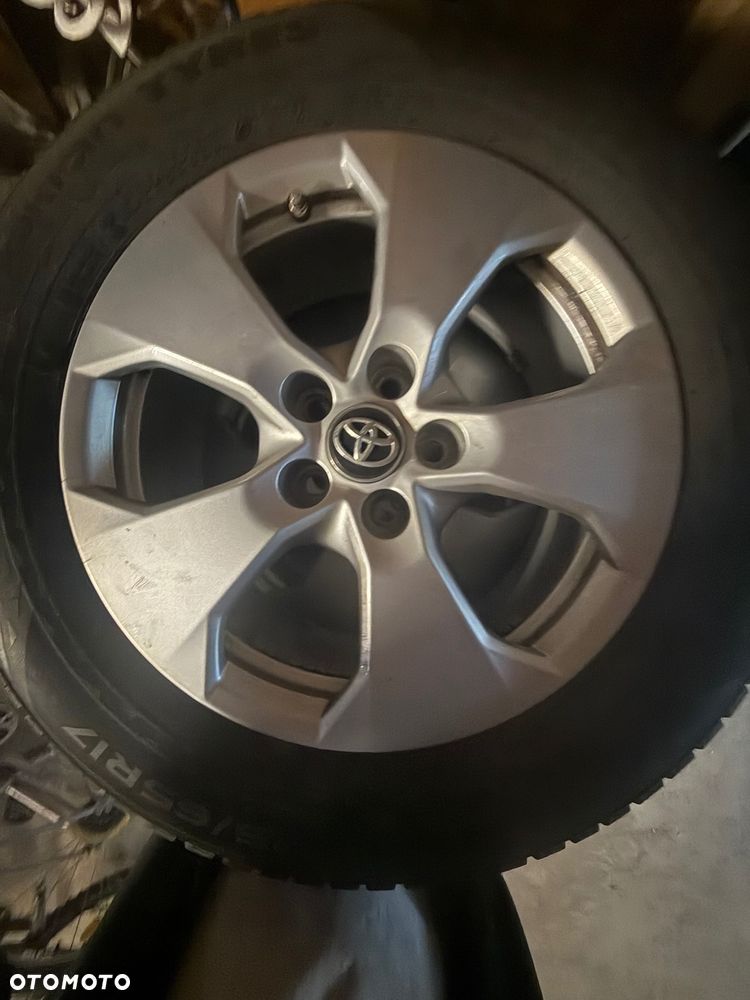 Toyota RAV4 - 5