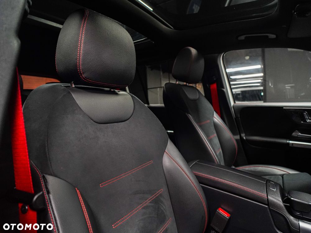 Mercedes-Benz GLB - 17