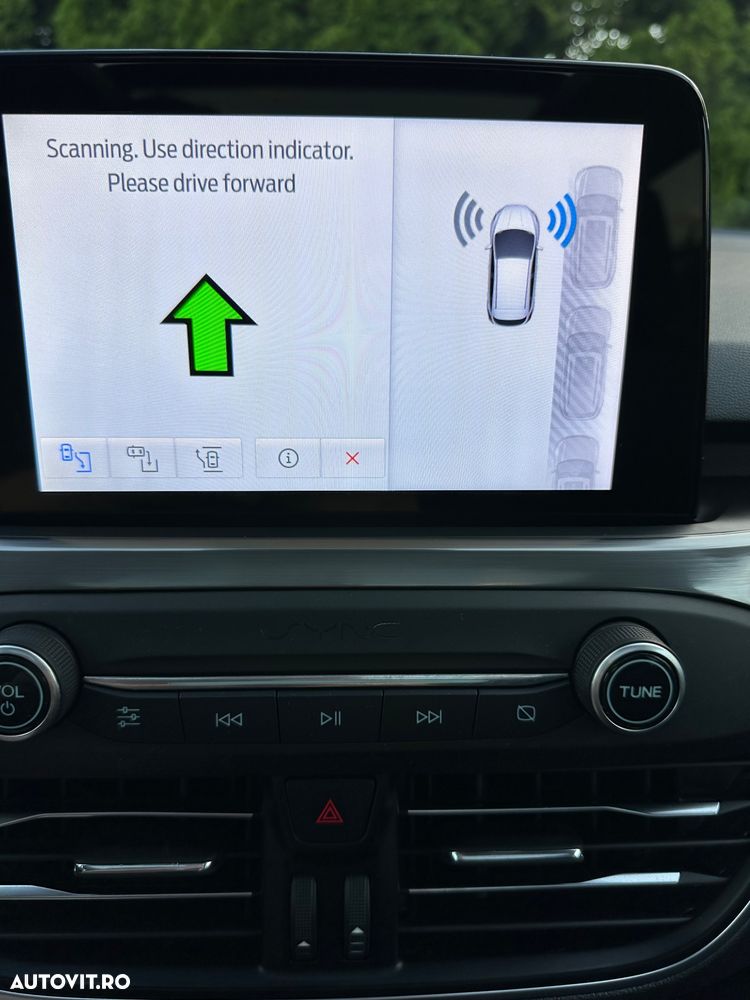 Ford Focus 2.0 EcoBlue Start-Stopp-System TITANIUM X - 25