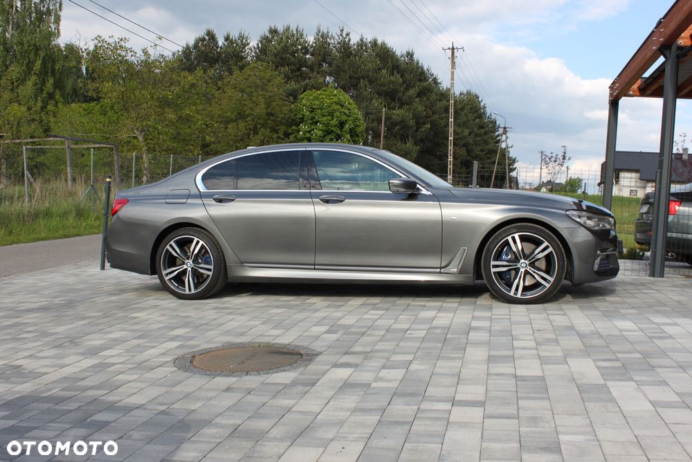BMW Seria 7 730d xDrive - 38