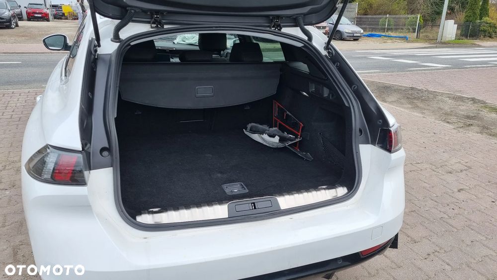 Peugeot 508 BlueHDi 160 EAT8 Allure Business-Paket - 24